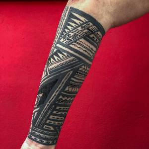 tatuaggi polinesiani a bologna